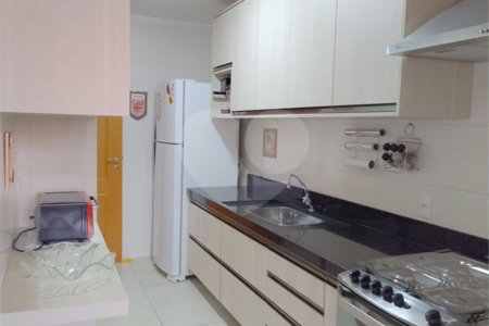 Apartamento em Atibaia com 2 dormitórios (1 suíte), 2 vagas de garagem, elevador, salão de festas, excelente localização