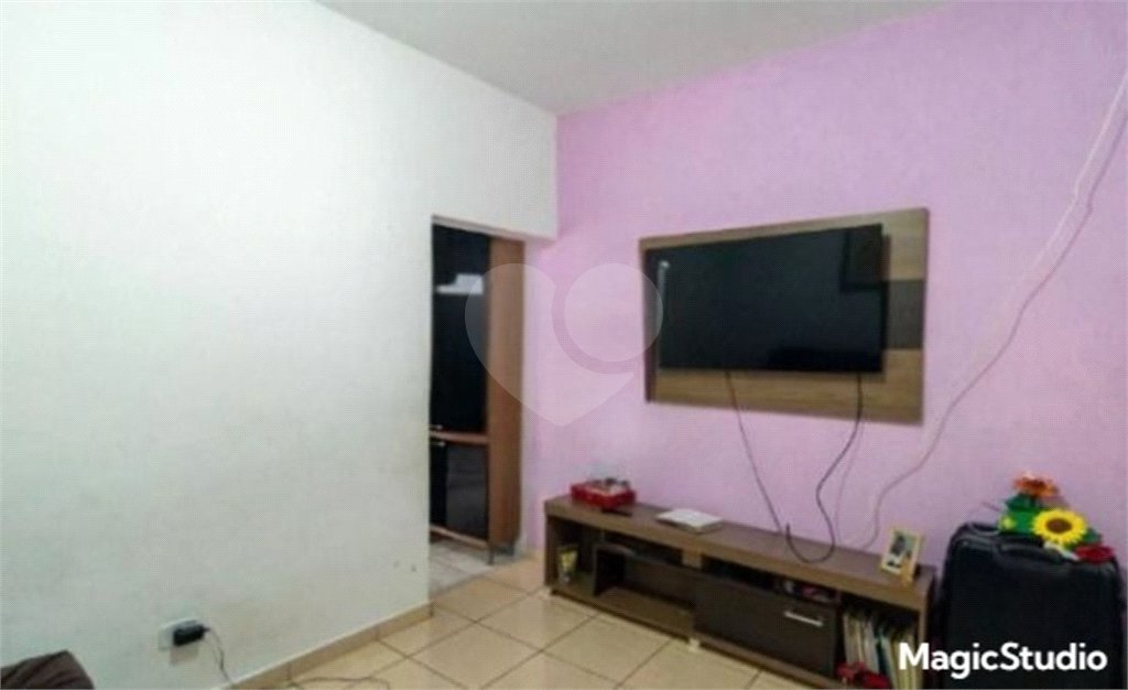 Casa com 200m² , 4 dormitórios , sendo 3 suítes , 2 vagas , à venda no Jabaquara.