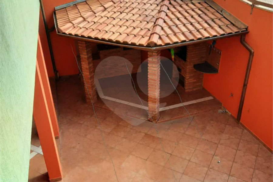Sobrado à venda com 4 quartos, sendo 3 suítes,  em Região Central, Caieiras, SP
