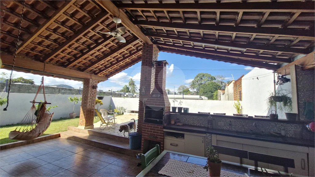 Casa à venda – Chácaras Maringá
