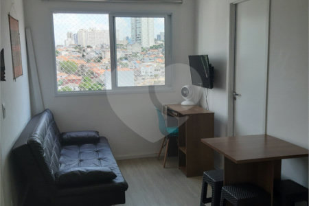 Apartamento com 34m², 2 quartos, à venda no Cambuci