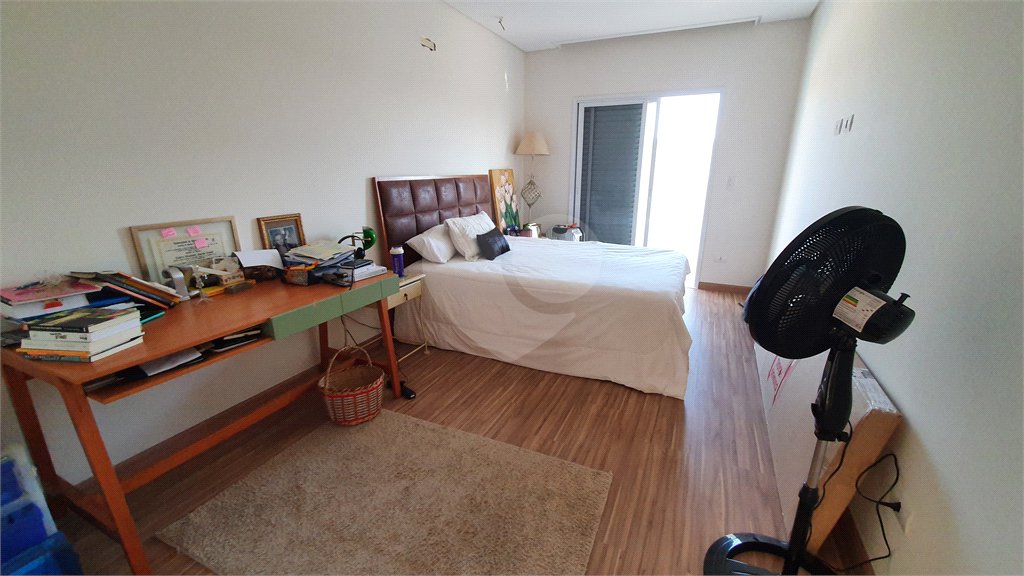CASA A VENDA NO URBANOVA COM 390M², 5 DORMITORIOS, 6 BANHEIROS, PISCINA, 3 VAGAS, Sjc