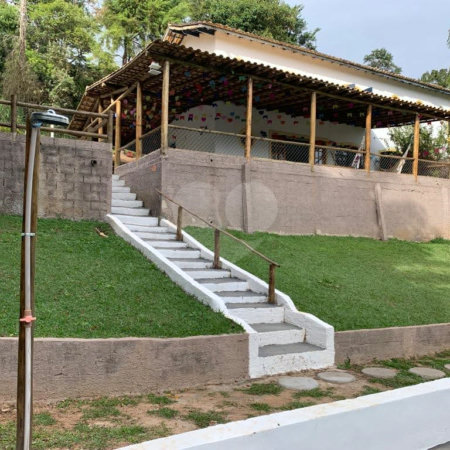 CHÁCARA EM ATIBAIA