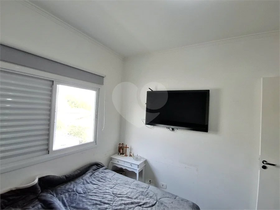 Casa à venda com 3 quartos, sendo 1 suíte, no condomínio Vila Arnoni, São Paulo - SP