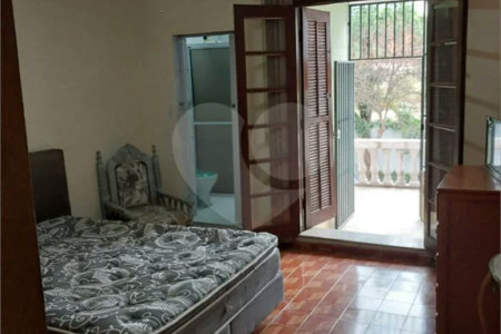 Sobrado à venda com 212 m², 2 quartos (suítes), 3 banheiros e 2 vagas de garagem, em São Caetano do Sul