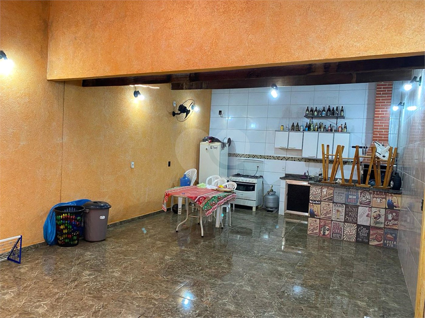 Vende-se casa no Jardim Paulistano 02 dormitórios