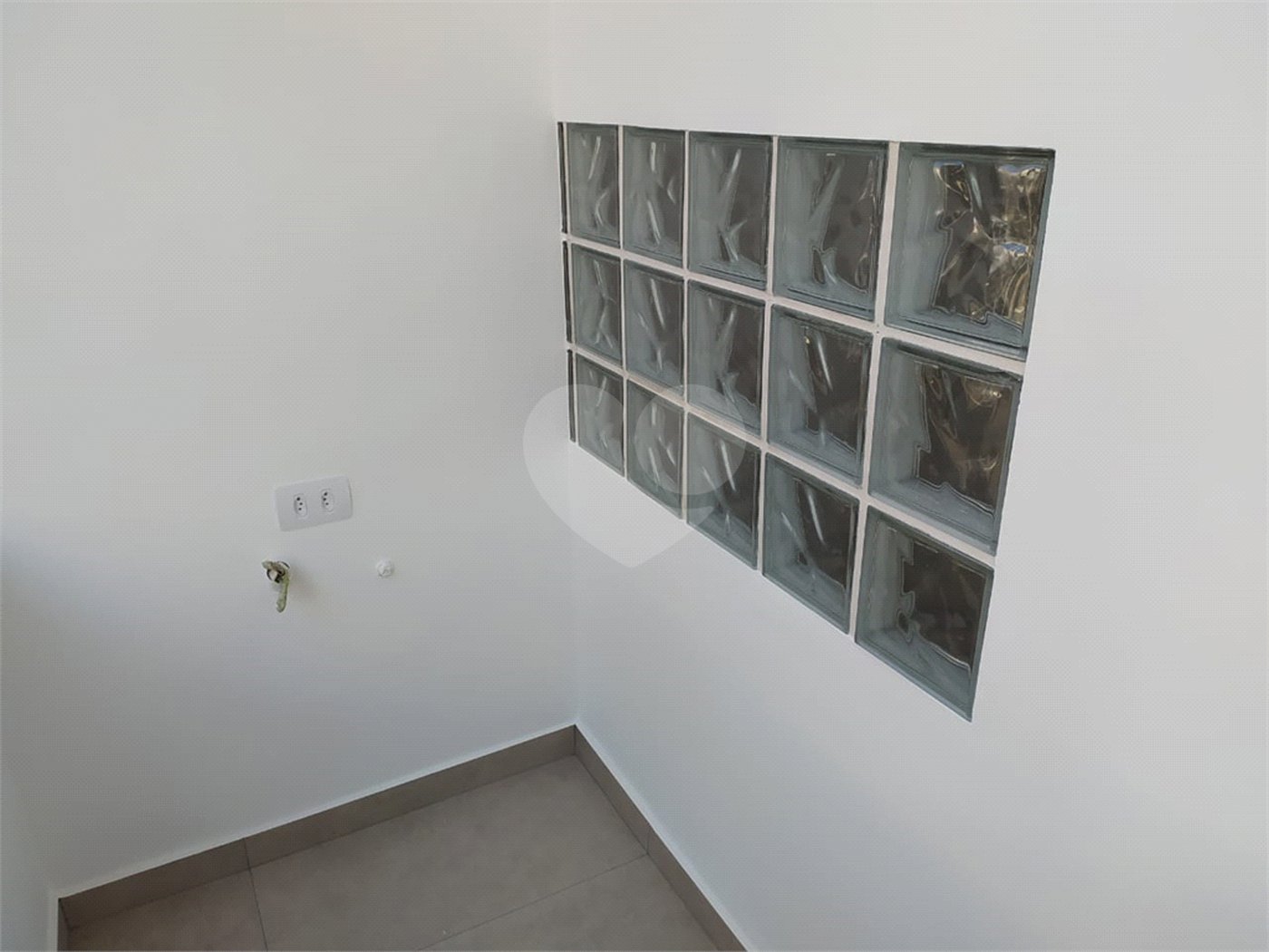 Apartamento totalmente reformado, nunca habitado, tipo loft para venda no Bom Retiro