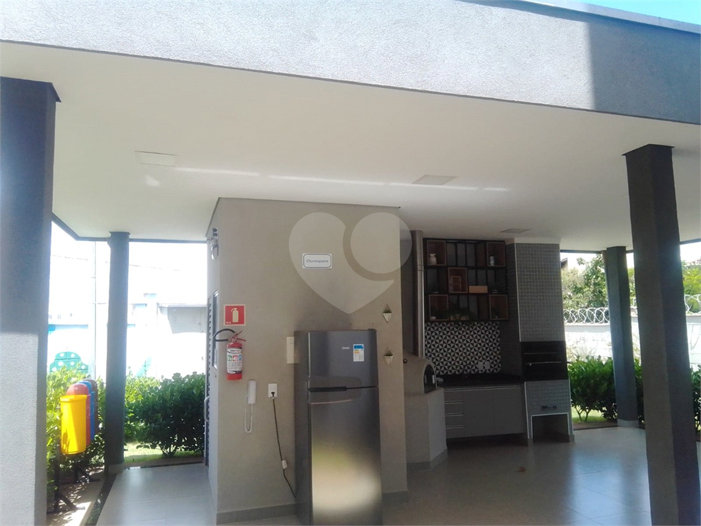 Apartamento no Condomínio Ipê Branco .