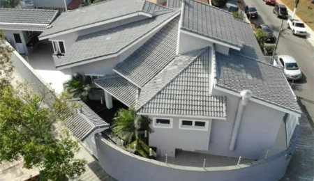 Sobrado à venda com 4 quartos, sendo 3 suítes,  em Dos Casa, São Bernardo do Campo, SP