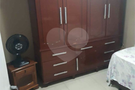 Apartamento no Condomínio Mont Azul.
