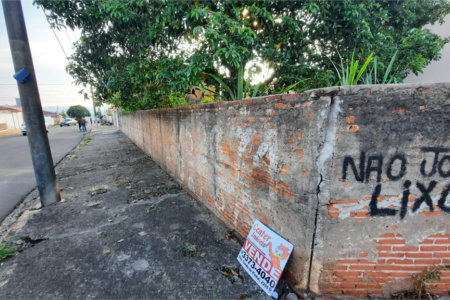 Terreno no Jardim Beatriz.