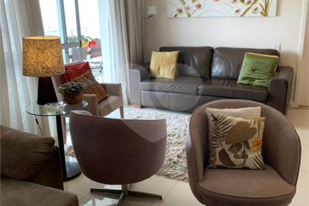 Apartamento 112m2 para venda na Mooca com 3 dormitórios. + 2 vaga. Rua Taquari.