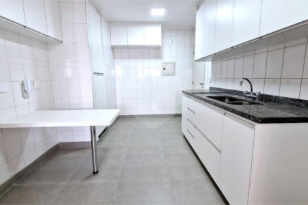 Apartamento à venda com 4 quartos, sendo 2 suítes, em Brooklin, São Paulo, SP