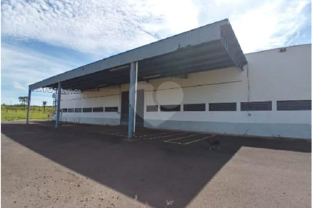 Galpão Comercial .