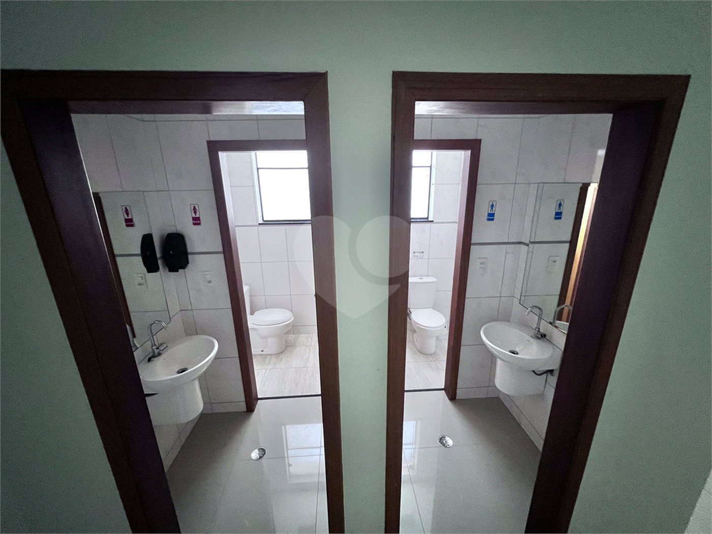 Prédio Comercial de Alto Padrão - 253m², 5 Salas, 5 banheiros , 3 Vagas , à venda na Moóca