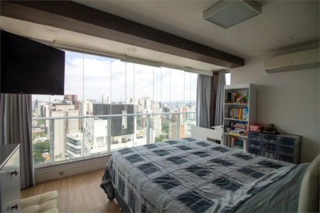 Cobertura amplo com 110m² mobilizada à venda no Campo Belo