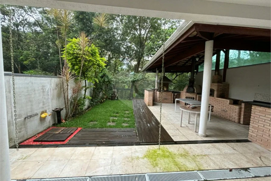 Sobrado à venda com 3 quartos, sendo 1 suíte,  em Horto, São Paulo, SP