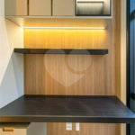 Indaiatuba - Condominio Sapezal - R$ 2.400.000,00 - Área Total 360,00 m² - Área Construída 213,32 m² - TÉRREA - 03 suítes sendo a master com closet; - Escritório; Lavabo; Cozinha com cooktop e planejados; Gourmet com churrasqueira; Ambientes preparados para ar condicionado; Piscina com cascata,