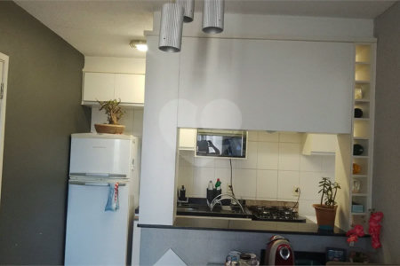 Apartamento 3 dormitórios Cond. Laranjeiras.