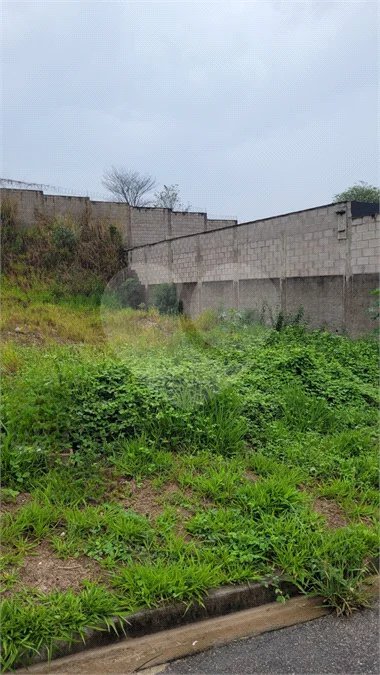 Terreno / Lote a Venda no Residencial Parque dos Pinheiros em Vinhedo/SP