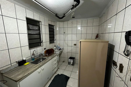 Apartamento com 03 Dormitórios, á venda, em São Carlos-SP.