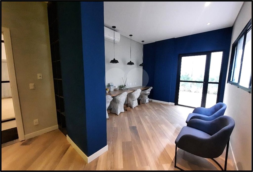 Apartamento à venda na Bela Vista de 24m2 com 1 dormitórios e sem vagas.Estuda Permuta.