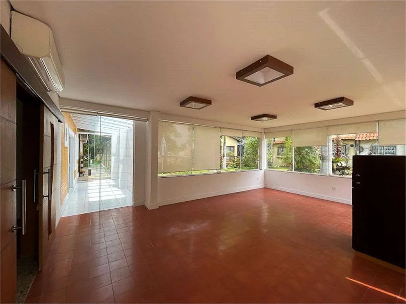 Casa à venda com 4 suítes no condomínio Miollo da Granja, Cotia - SP