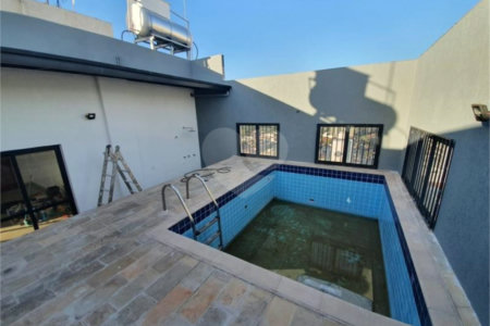 Apartamento Cobertura, no Condomínio Porto Sol.