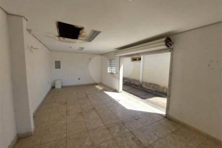Casa Comercial com 4 salões à venda - Centro | Atibaia