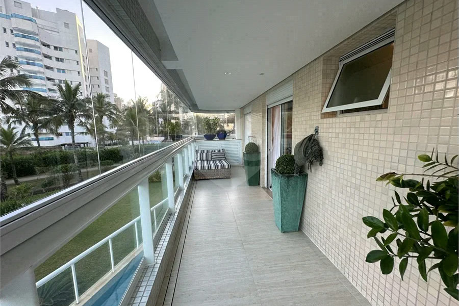 Apartamento à venda com 5 suítes em Riviera de São Lourenço, Bertioga, SP