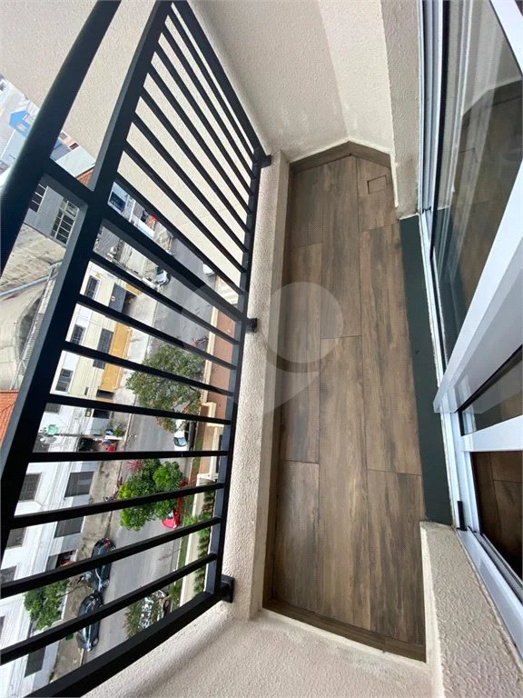 EXCELENTE APARTAMENTO Localizado no bairro do Bom Retiro próximo à Avenida Santos Dumont, com acesso