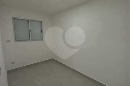 Excelente apartamento à venda, 2 quartos, ao lado do metrô Guilhermina-Esperança