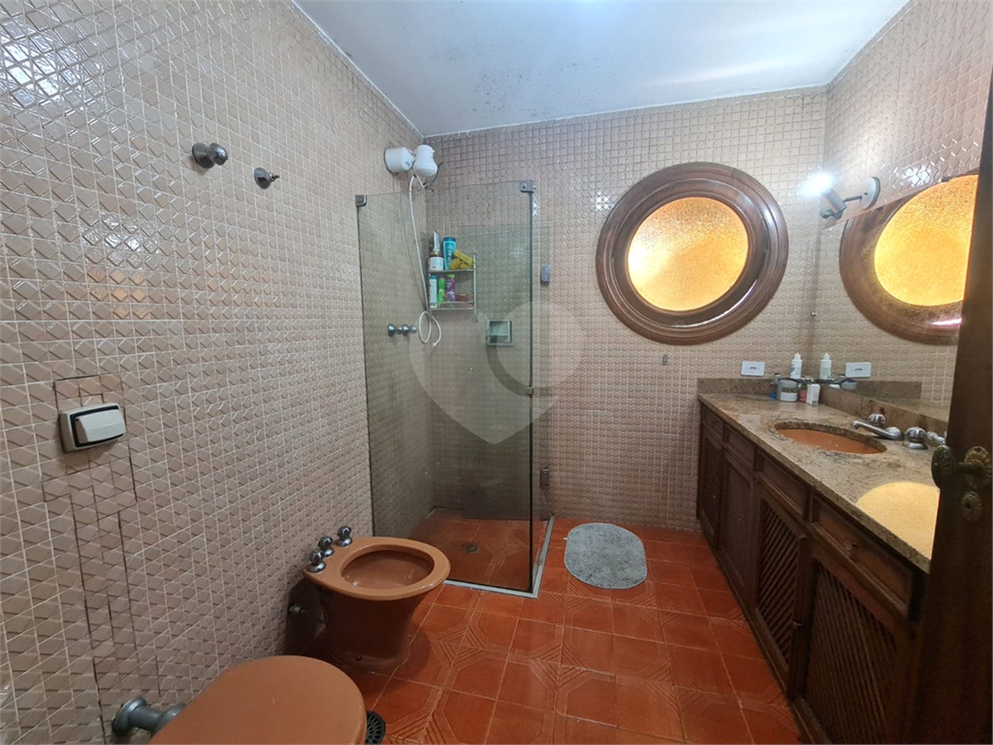 Casa à venda com 3 quartos, sendo 1 suíte, em Interlagos, São Paulo, SP