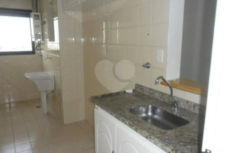 Apartamento à venda com 2 quartos, sendo 1 suíte, em Vila Hamburguesa, São Paulo, SP