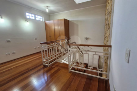 Casa sofisticada à venda em bairro nobre de Atibaia | 3 dormitórios | 408 m²