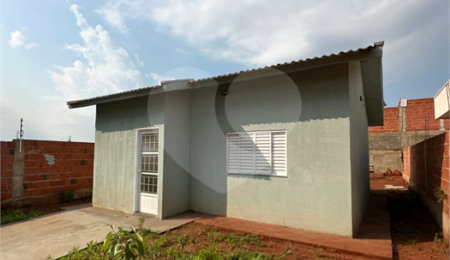 Casa à venda com 2 quartos em Residencial Solaris, Ponta Porã, MS