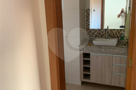 Linda casa Mobiliada e com piscina - Nova Cerejeiras - Atibaia