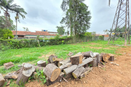 Oportunidade de Investimento: Terreno 1.000m² na Granja Viana próx. Kartódromo com Projeto Aprovado para construção de 5 Casas - Villagio.