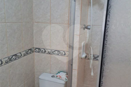 Casa Ampla com 5 Dormitórios, Piscina e Lazer Completo em Terreno de 1.260 m²
