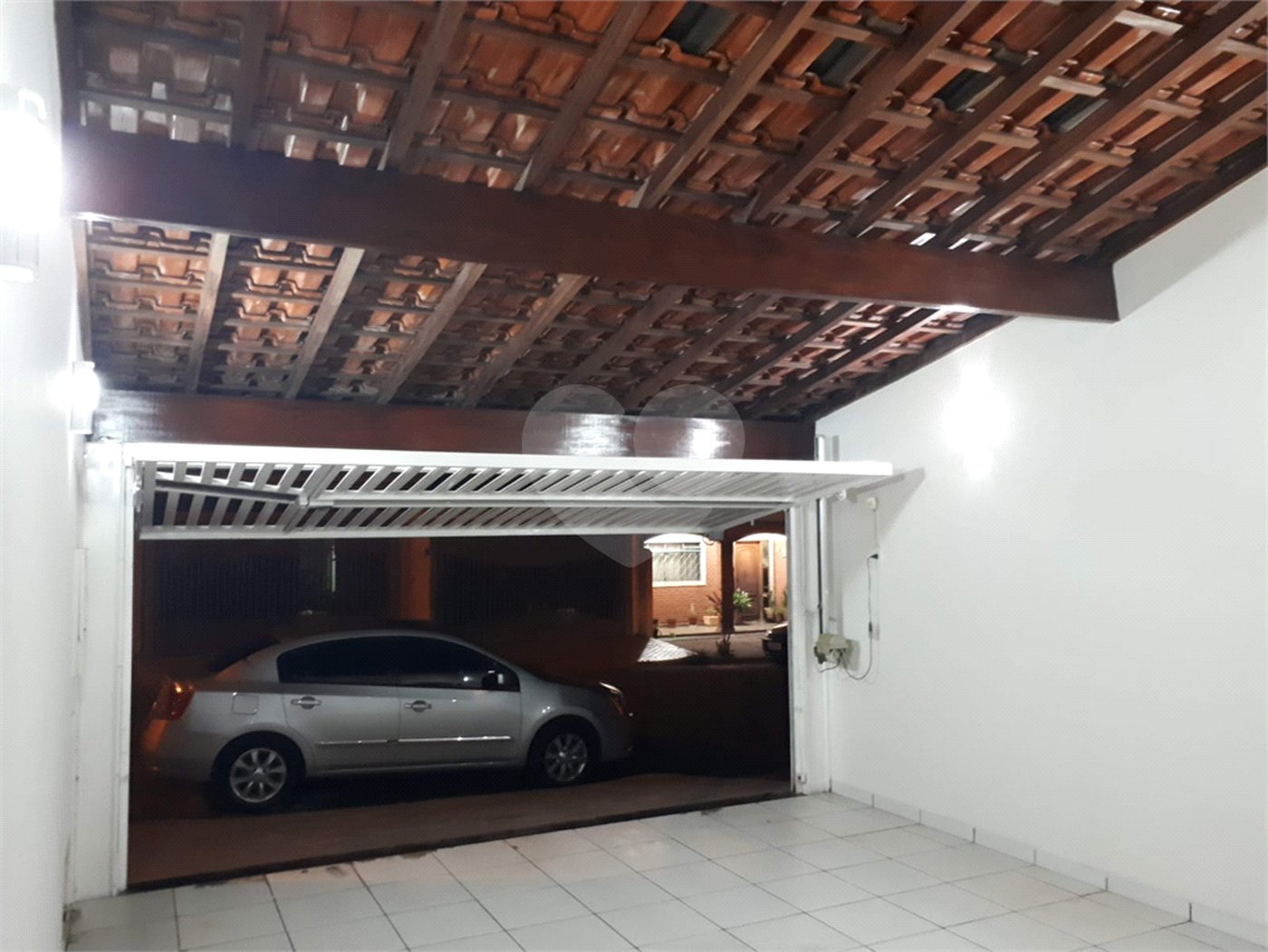 Casa térrea no Jardim Hikari para venda.