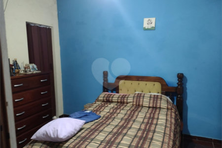 Casa térrea no Jardim Santa Felícia