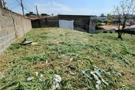 Terreno de 700 m² no Bairro do Alvinópolis em Atibaia