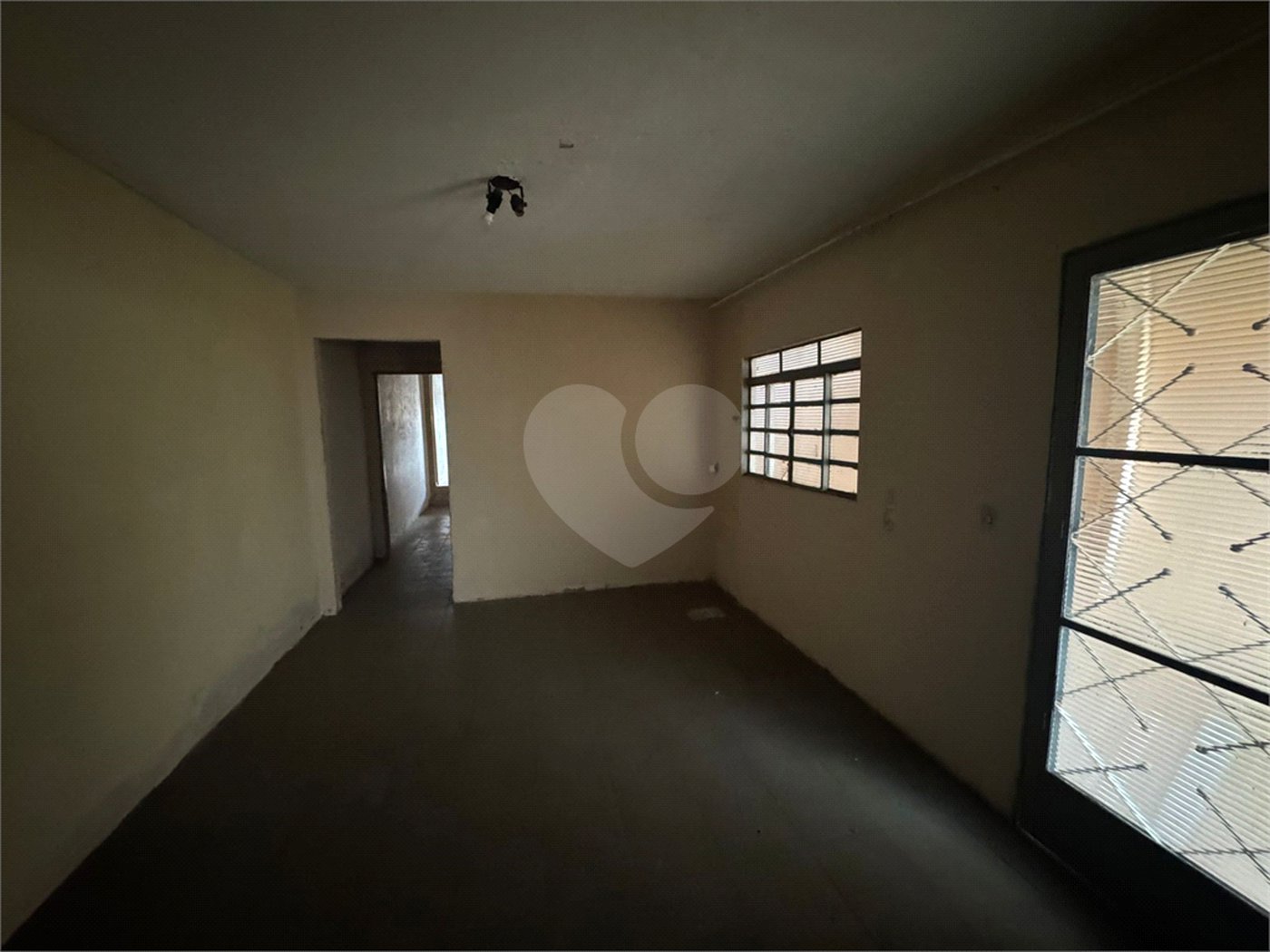 Casa á venda, em Cidade Aracy, São Carlos.
