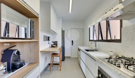 Apartamento à venda com 2 quartos, sendo 1 suíte,  em Campo Belo, São Paulo, SP