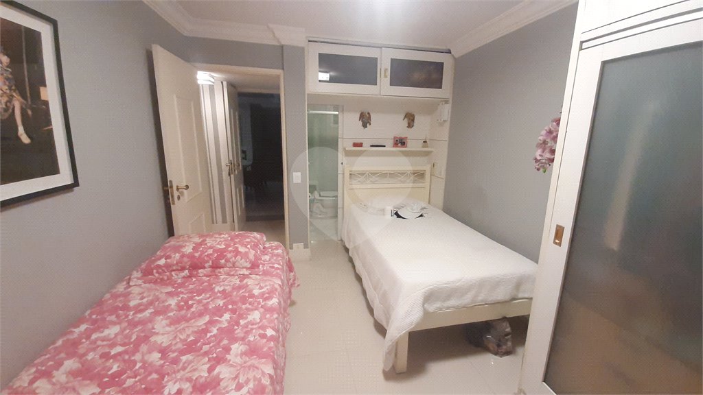 Apartamento a venda em Perdizes, 3 dormitórios, sendo 2 suítes e 2 vagas de garagem