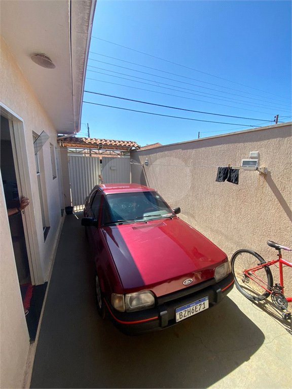 Casa e sala comercial na Vila Jacobucci