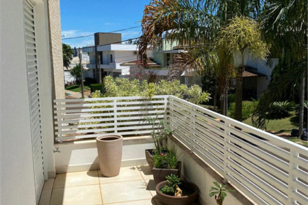 Casa à Venda de 4 dormitórios suítes em São Carlos, no Condomínio Damha I