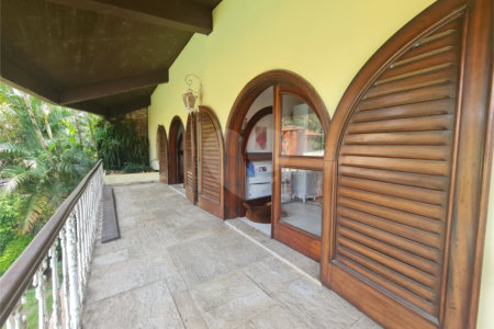 Casa à venda com 3 quartos, sendo 1 suíte, em Interlagos, São Paulo, SP