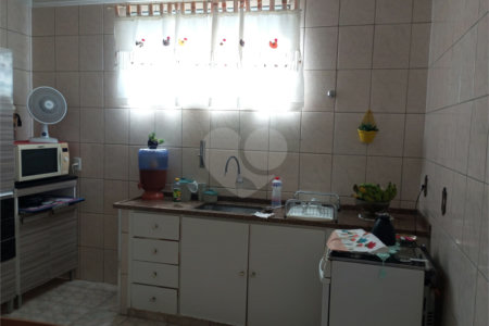 Casa Sobrado Residencial e Comercial no Maria Stella Fagá