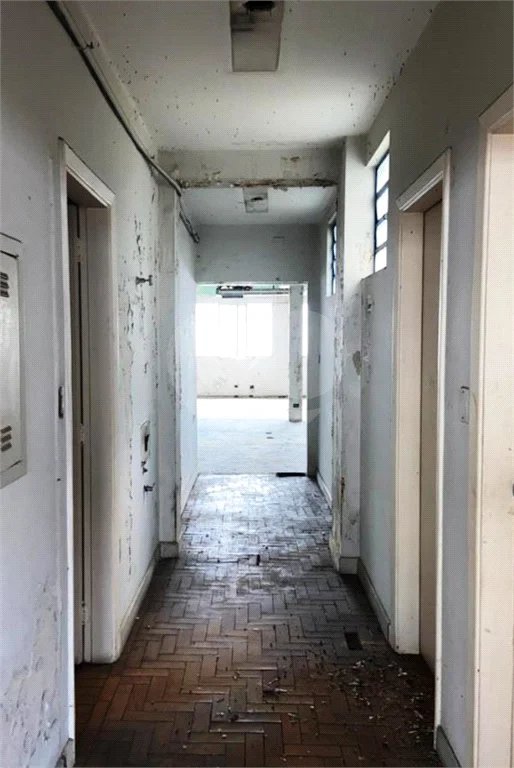 PRÉDIO COMERCIAL OU RESIDENCIAL DE 215,0 M² COM 03 QUARTOS, 04 VAGAS, 02 BANHEIROS PARA VENDA NO CARRÃO